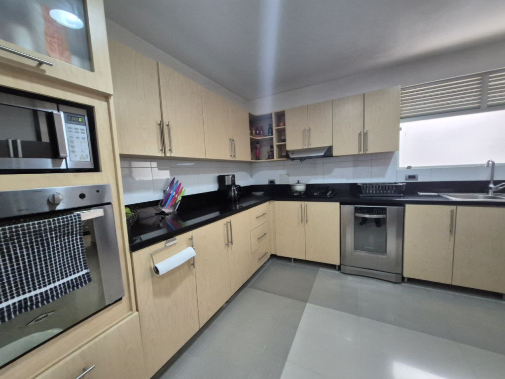 Apartamento En Venta - Ciudad Jardín, Cali