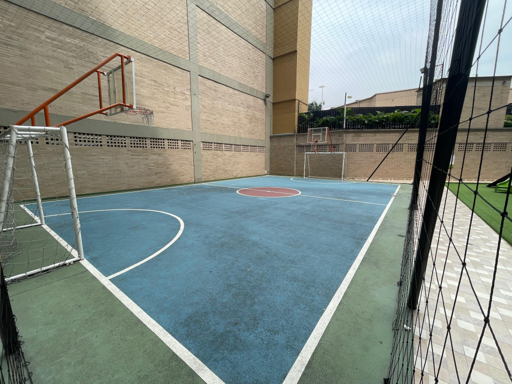 Apartamento En Arriendo - Urbanización La Flora, Cali