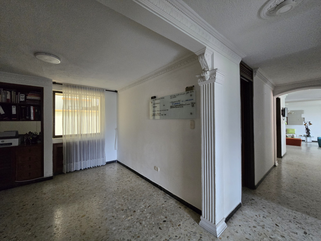 Apartamento En Venta - Tejares - Cristales, Cali