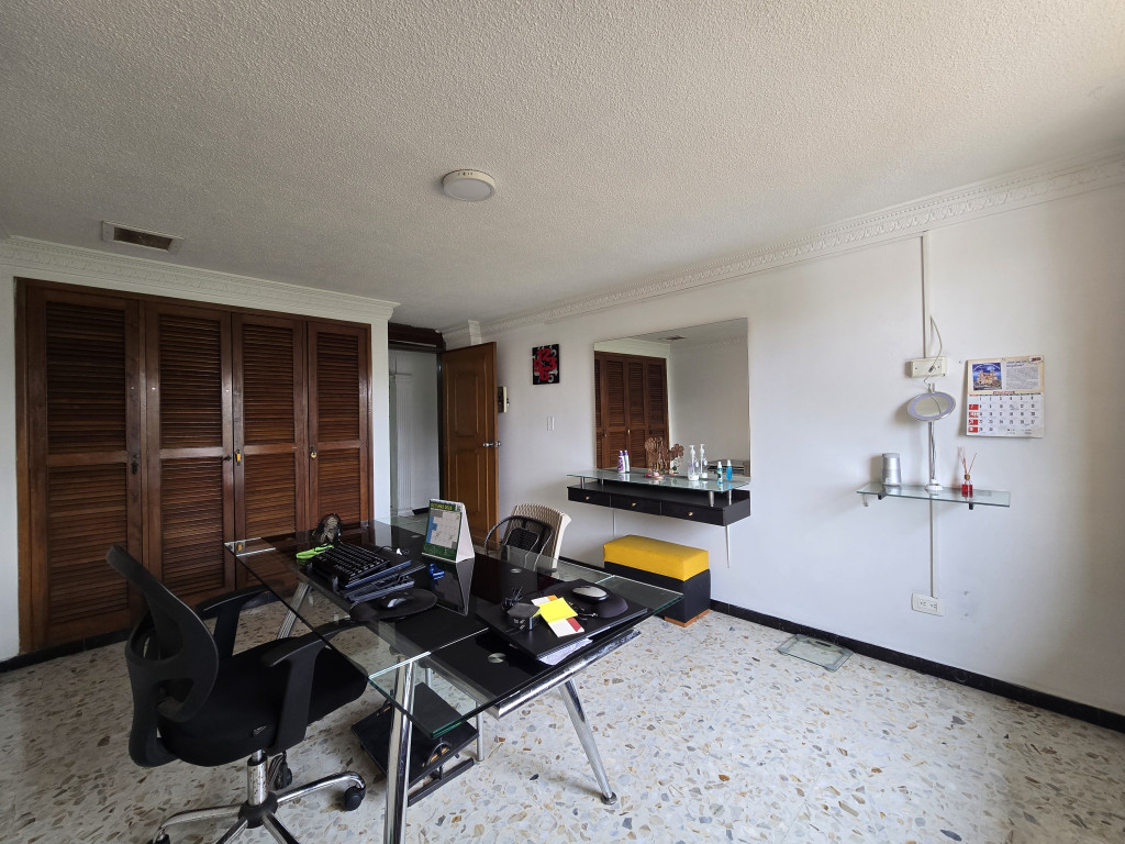 Apartamento En Venta - Tejares - Cristales, Cali