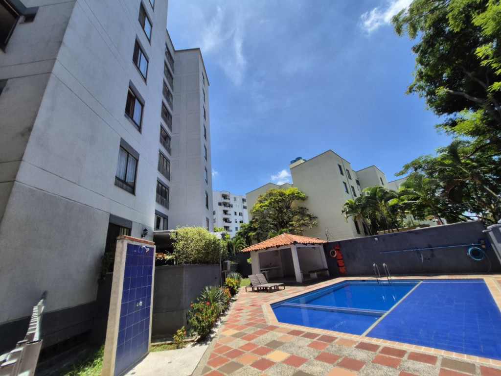 Apartamento En Venta - El Refugio, Cali