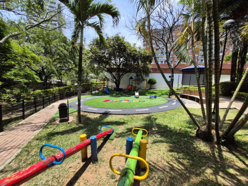 Apartamento En Venta - Normandía, Cali