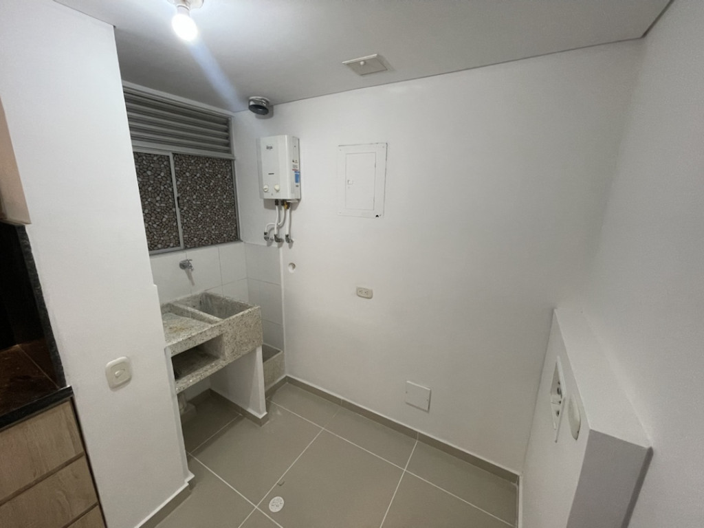 Apartamento En Arriendo - Urbanización La Flora, Cali