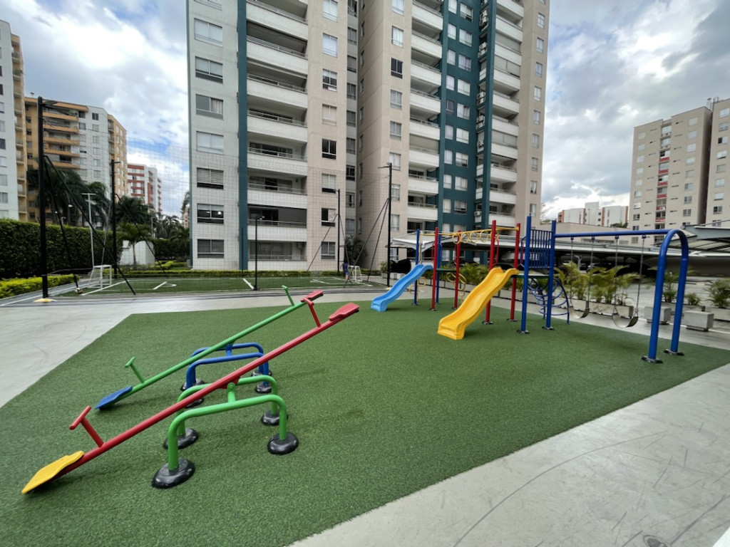 Apartamento En Arriendo - Urbanización La Flora, Cali