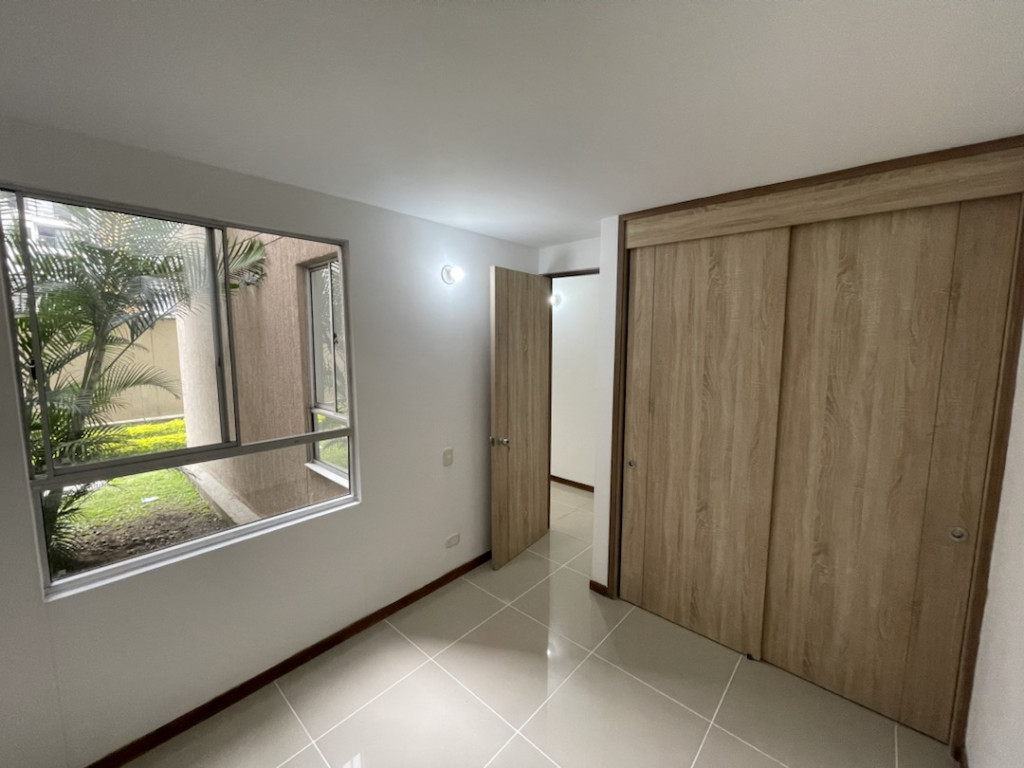 Apartamento En Arriendo - Urbanización La Flora, Cali