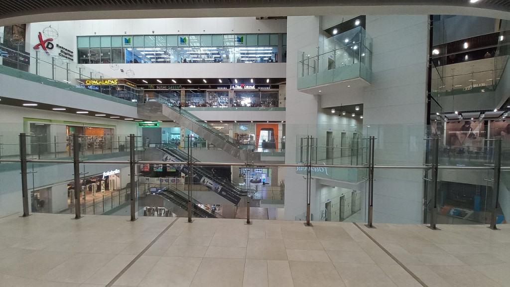 Local En Arriendo - Chipichape, Cali