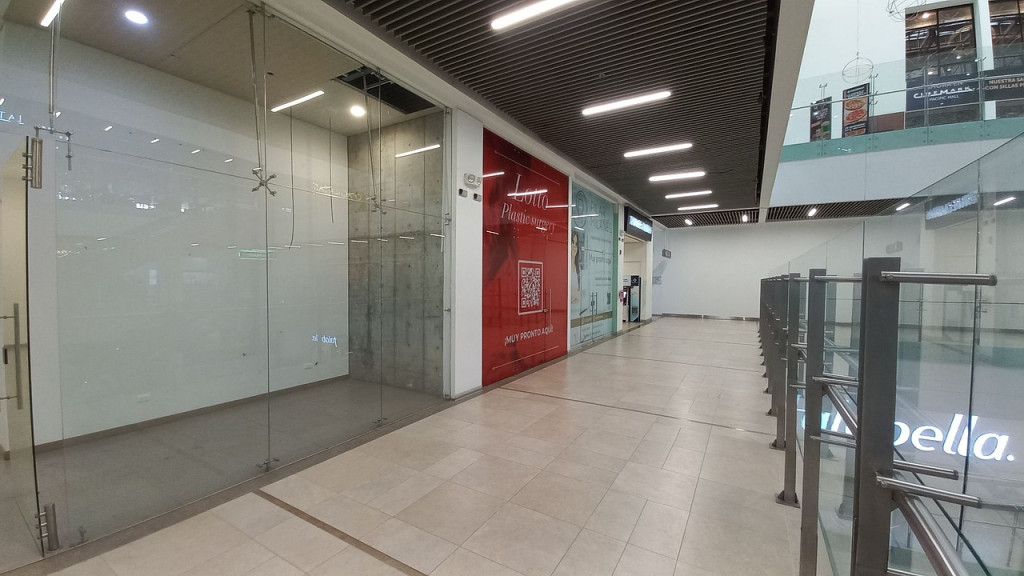 Local En Arriendo - Chipichape, Cali