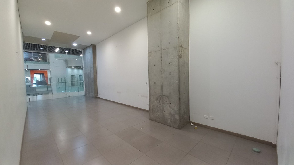 Local En Arriendo - Chipichape, Cali