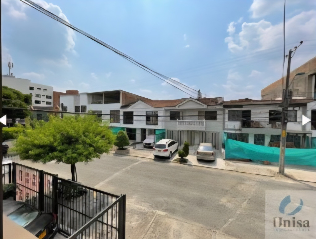 Apartamento En Venta - Urbanización La Flora, Cali