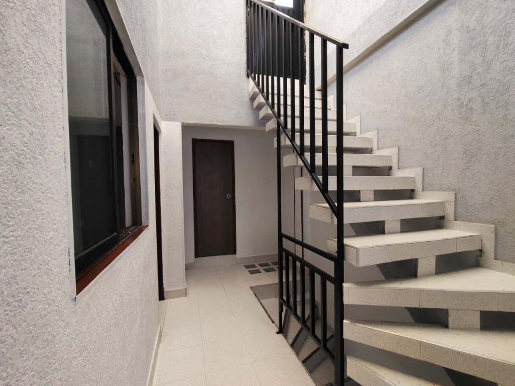 Casa En Arriendo - Paseo De Los Almendros, Cali