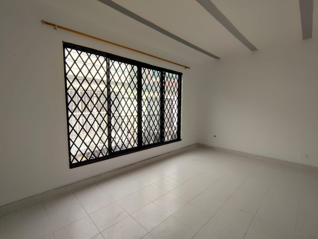 Casa En Arriendo - Paseo De Los Almendros, Cali