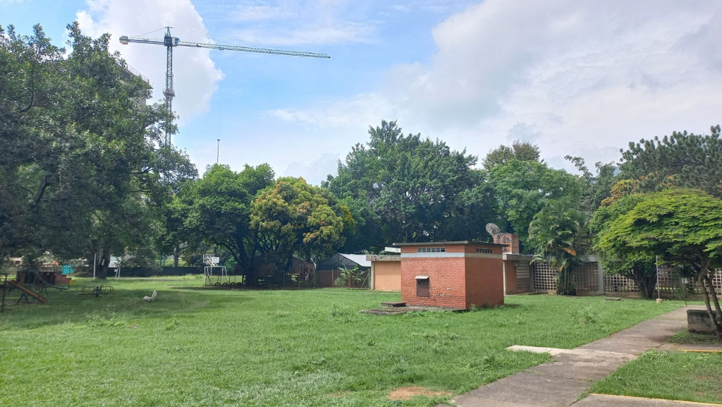 Apartamento En Arriendo - Urbanización La Flora, Cali