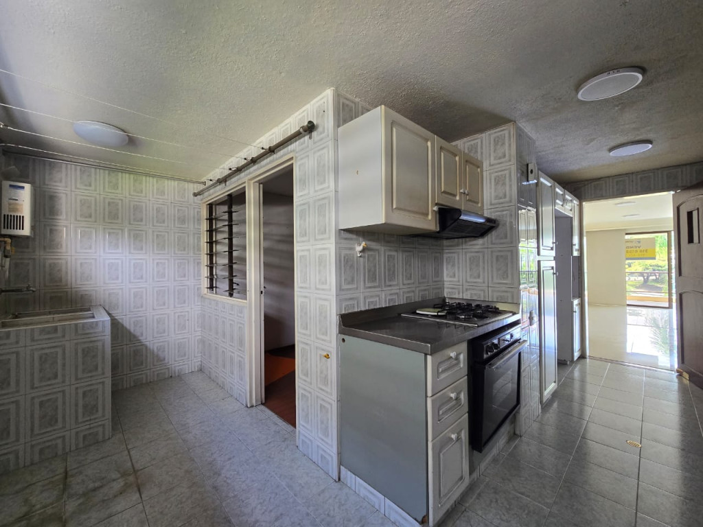 Apartamento En Arriendo - Urbanización La Flora, Cali