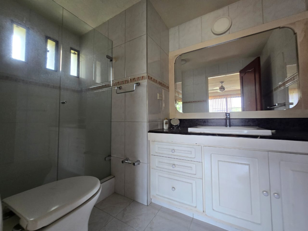 Apartamento En Arriendo - Urbanización La Flora, Cali