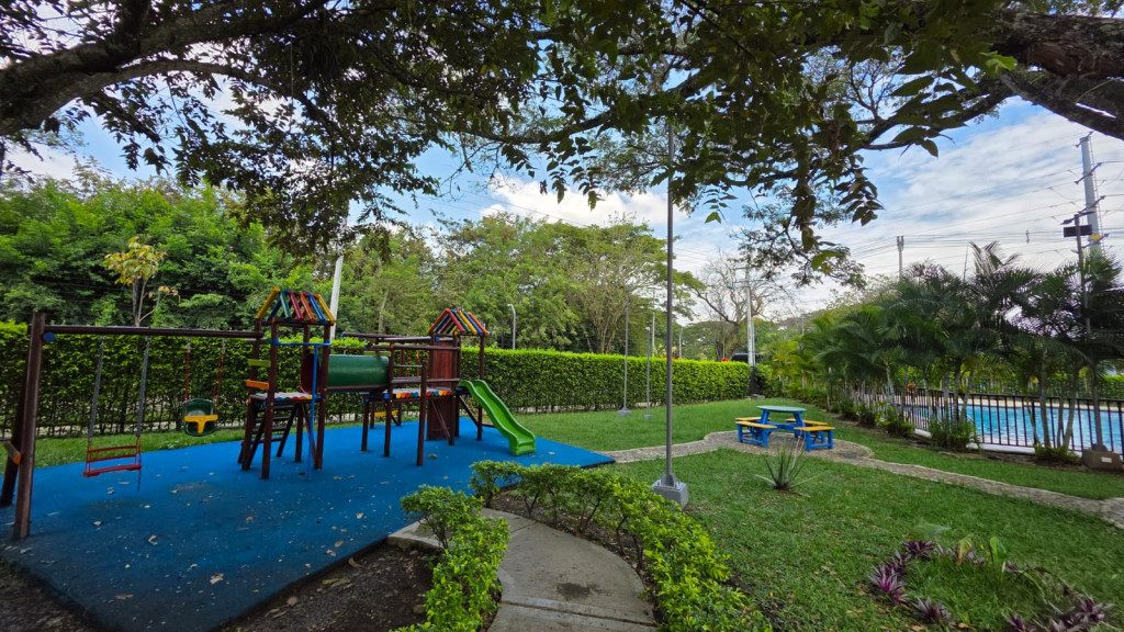 Apartamento En Arriendo - Ciudad Pacifica, Cali