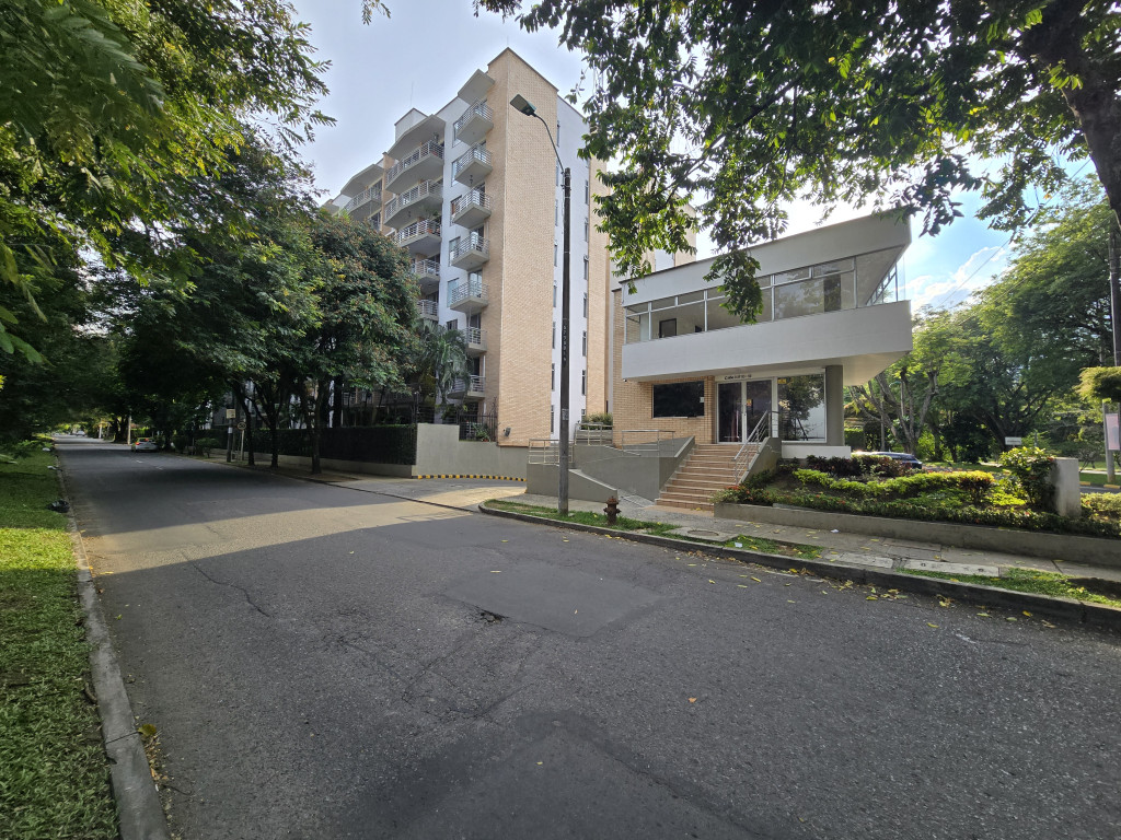 Apartamento En Venta - El Ingenio, Cali