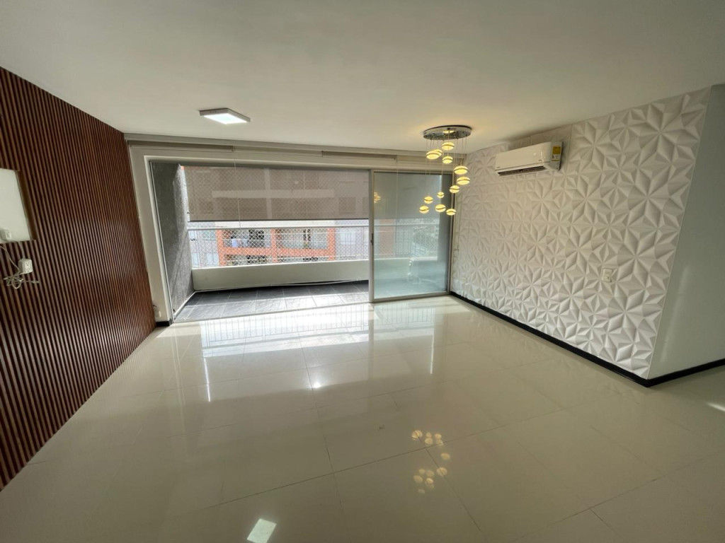 Apartamento En Arriendo - Ciudad Jardín, Cali
