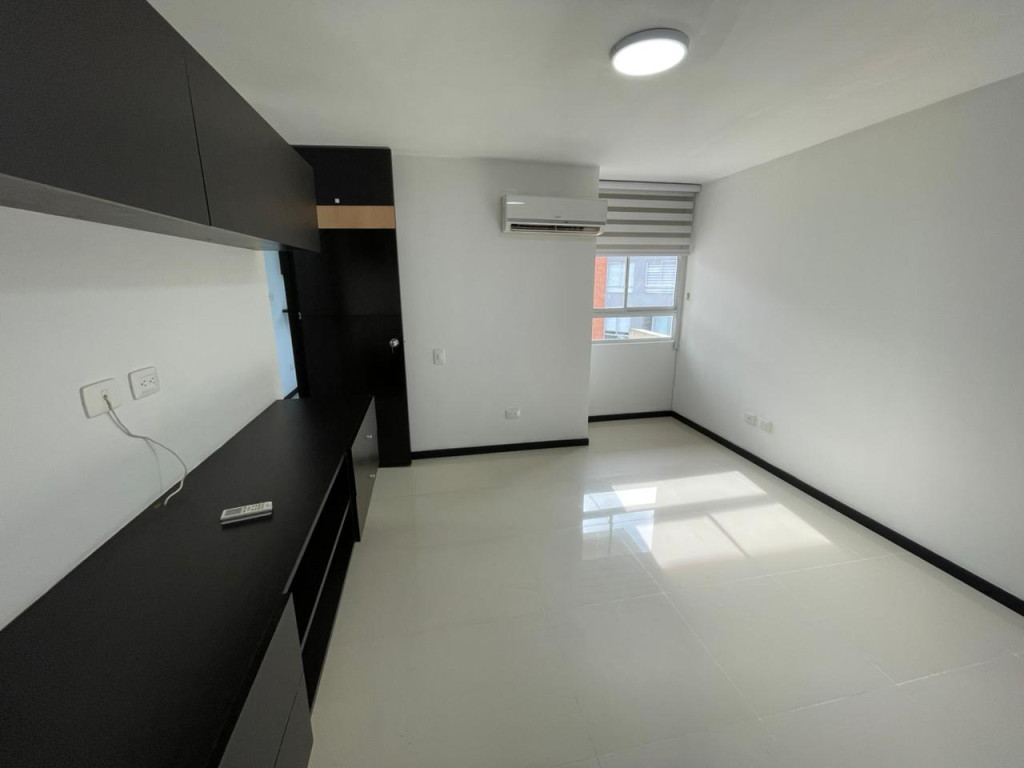 Apartamento En Arriendo - Ciudad Jardín, Cali