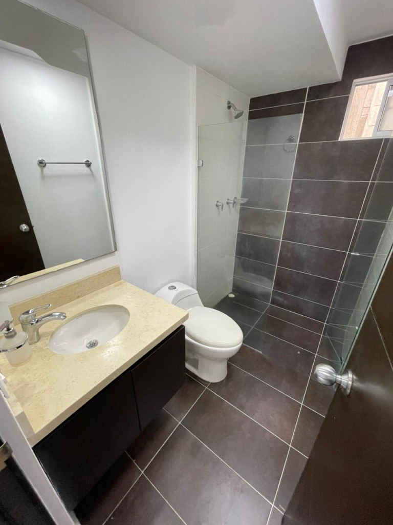 Apartamento En Arriendo - Ciudad Jardín, Cali