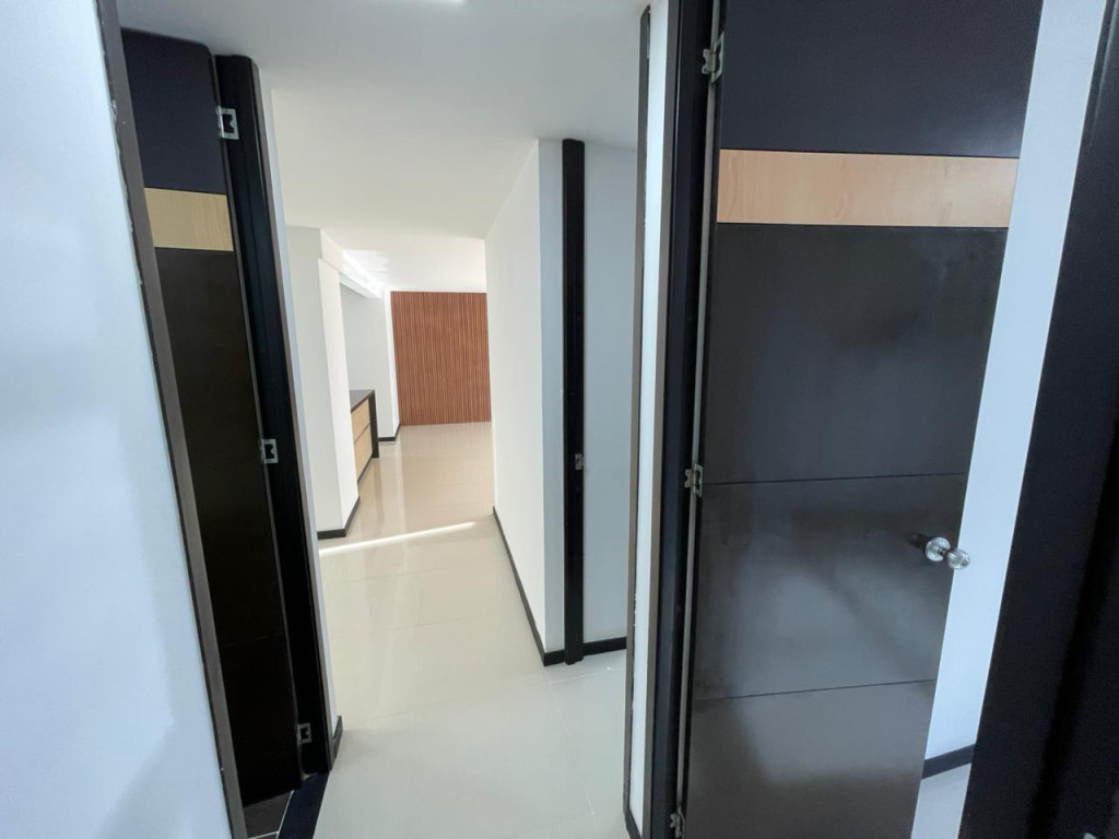 Apartamento En Arriendo - Ciudad Jardín, Cali