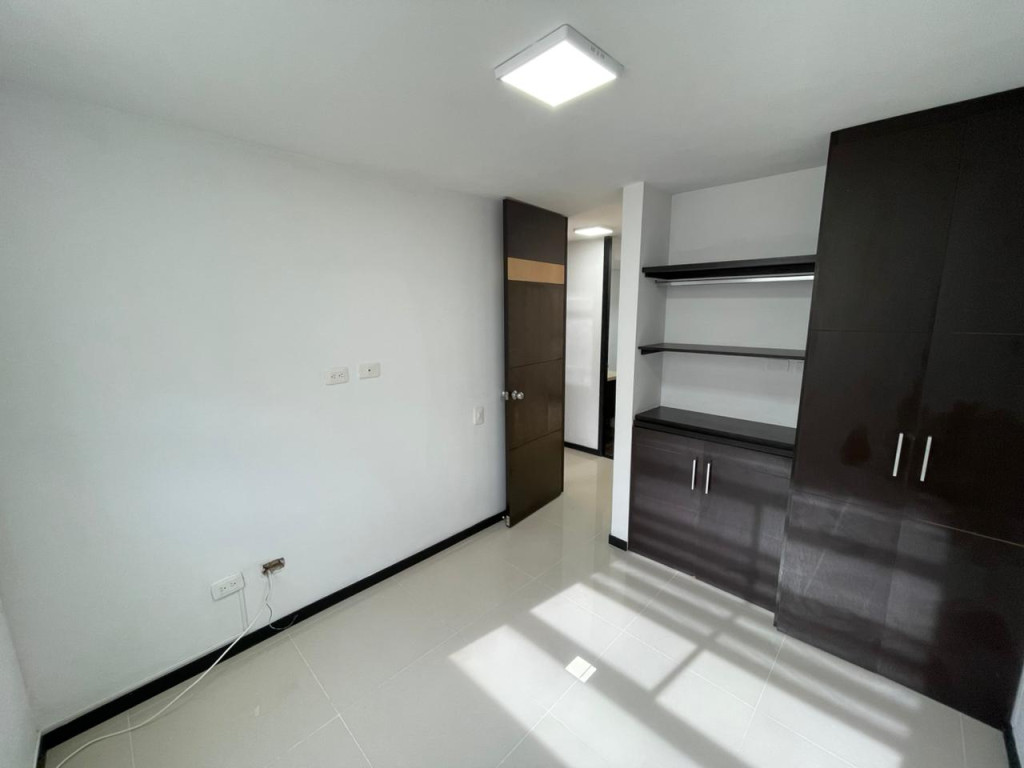 Apartamento En Arriendo - Ciudad Jardín, Cali