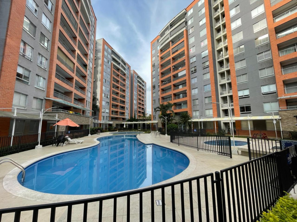 Apartamento En Arriendo - Ciudad Jardín, Cali