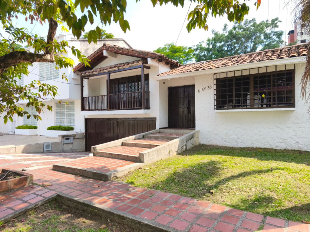 Casa En Arriendo - Urbanización La Flora, Cali