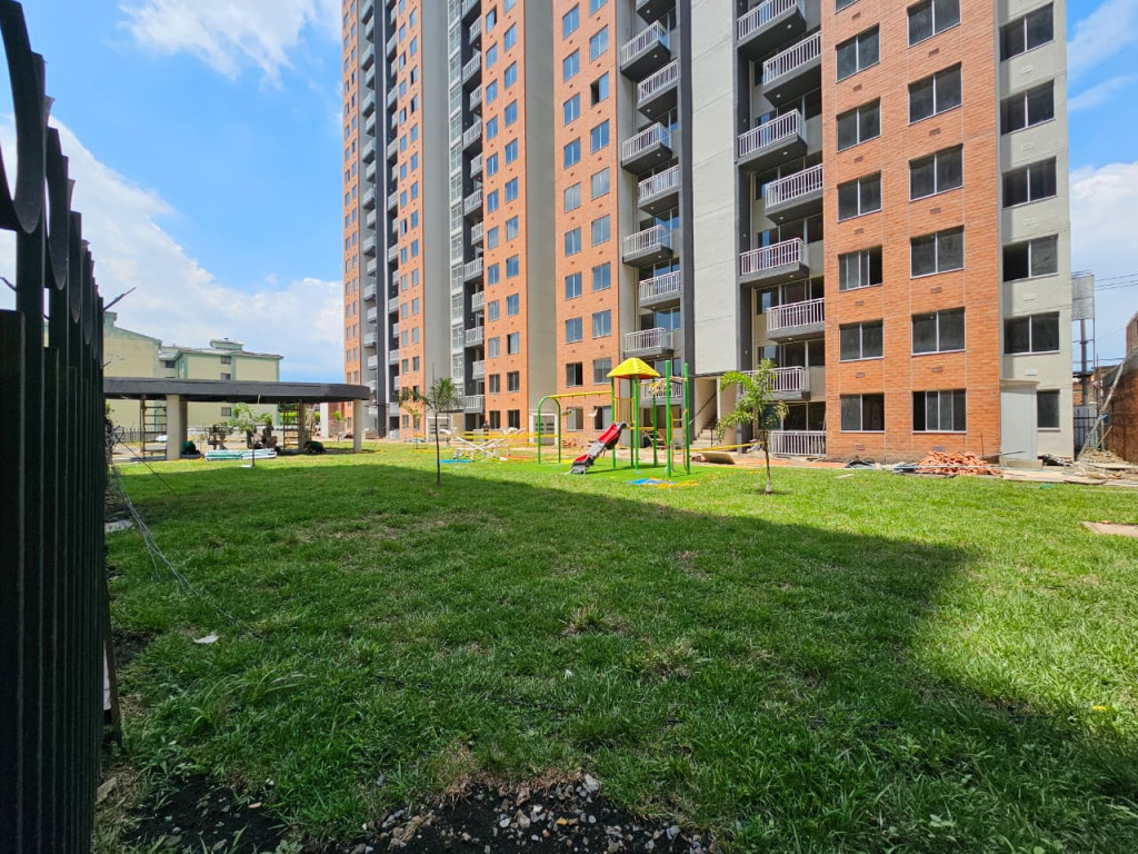 Apartamento En Arriendo - Ciudad 2000, Cali