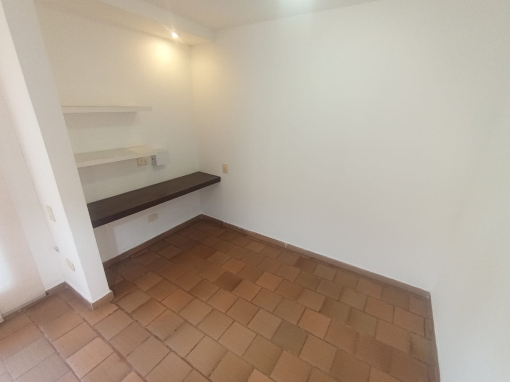 Apartamento En Arriendo - Urbanización La Flora, Cali