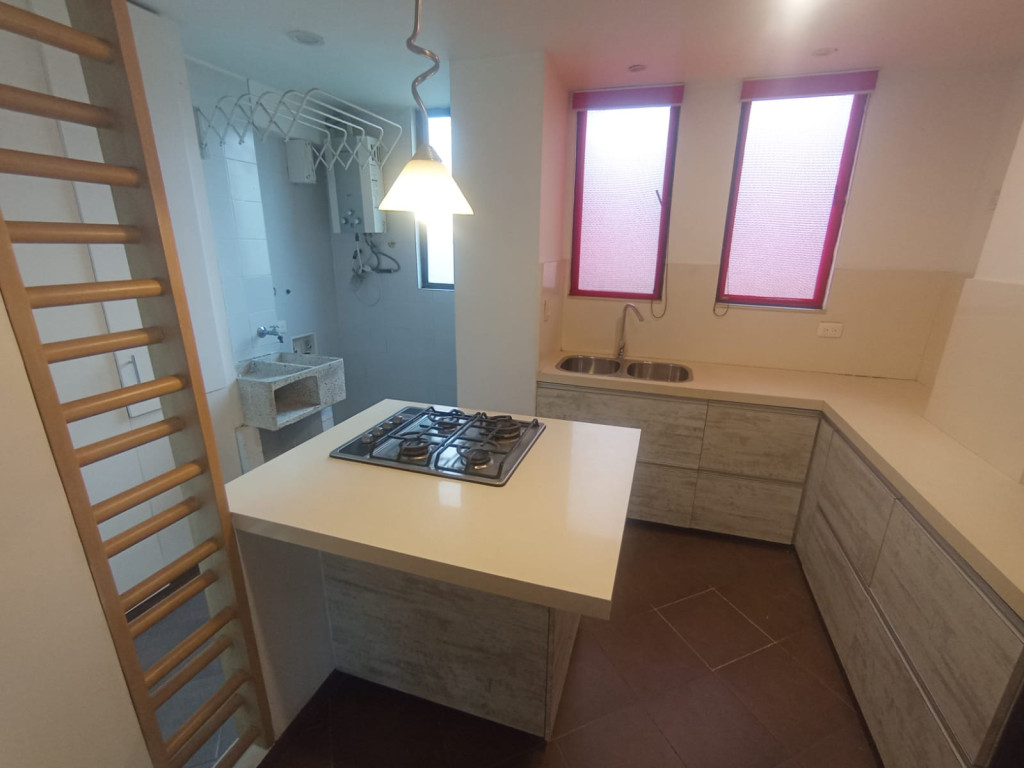 Apartamento En Arriendo - Urbanización La Flora, Cali