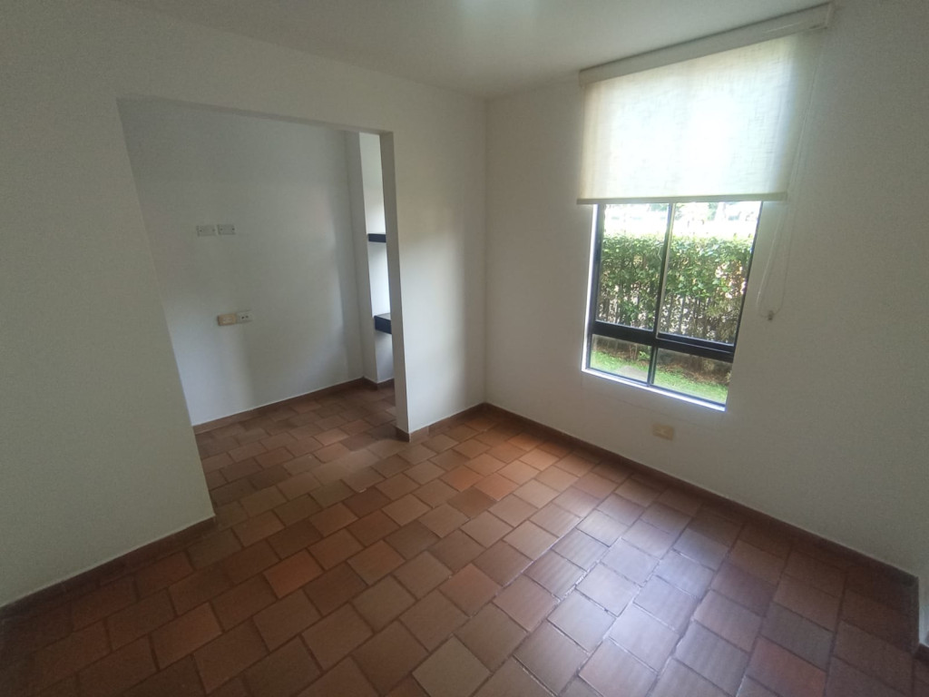 Apartamento En Arriendo - Urbanización La Flora, Cali