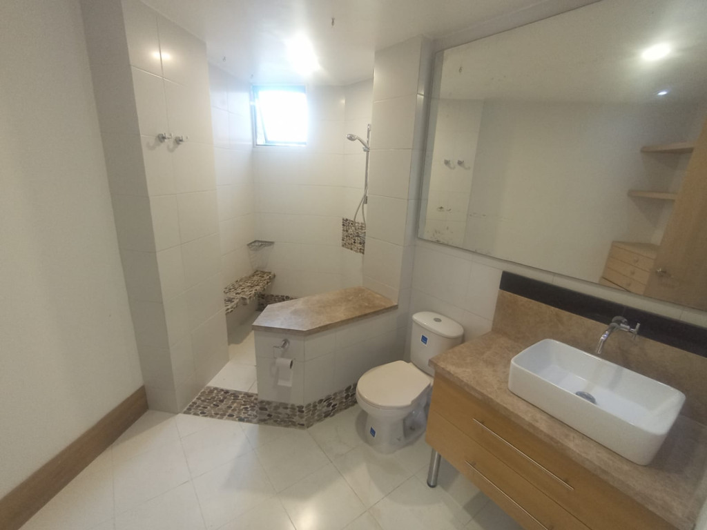 Apartamento En Arriendo - Urbanización La Flora, Cali
