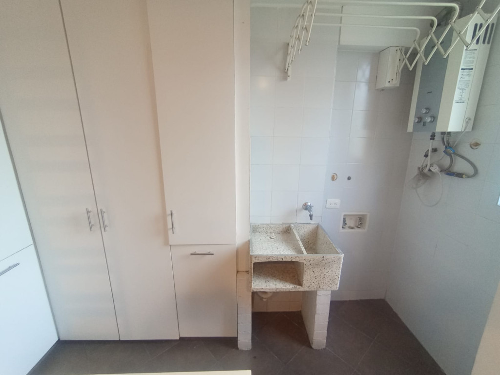 Apartamento En Arriendo - Urbanización La Flora, Cali