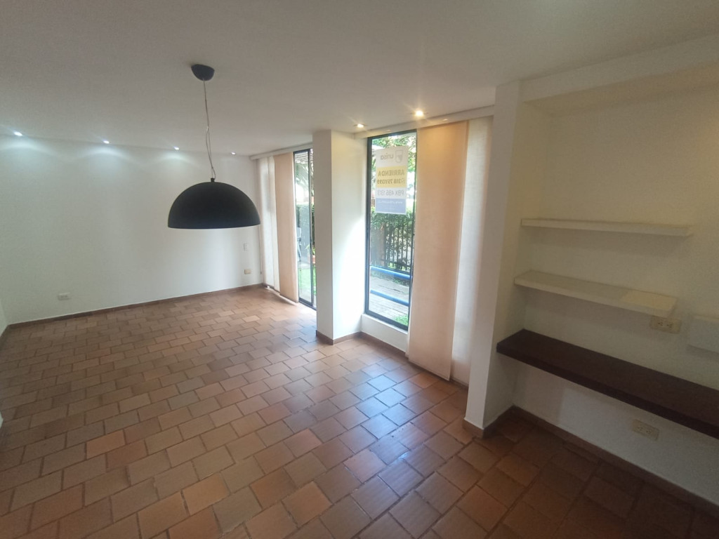 Apartamento En Arriendo - Urbanización La Flora, Cali