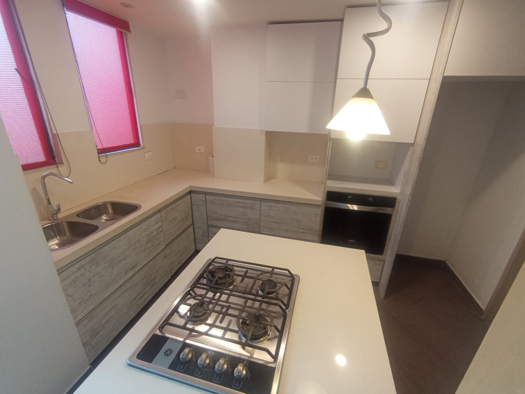 Apartamento En Arriendo - Urbanización La Flora, Cali