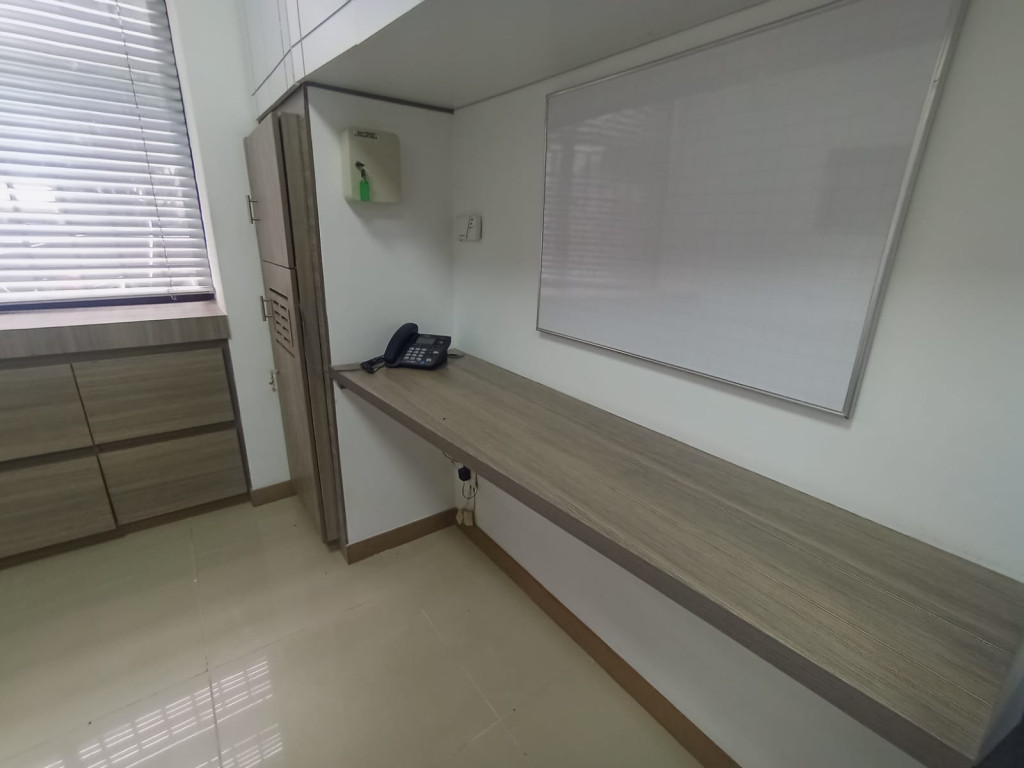 Local En Arriendo - El Limonar, Cali