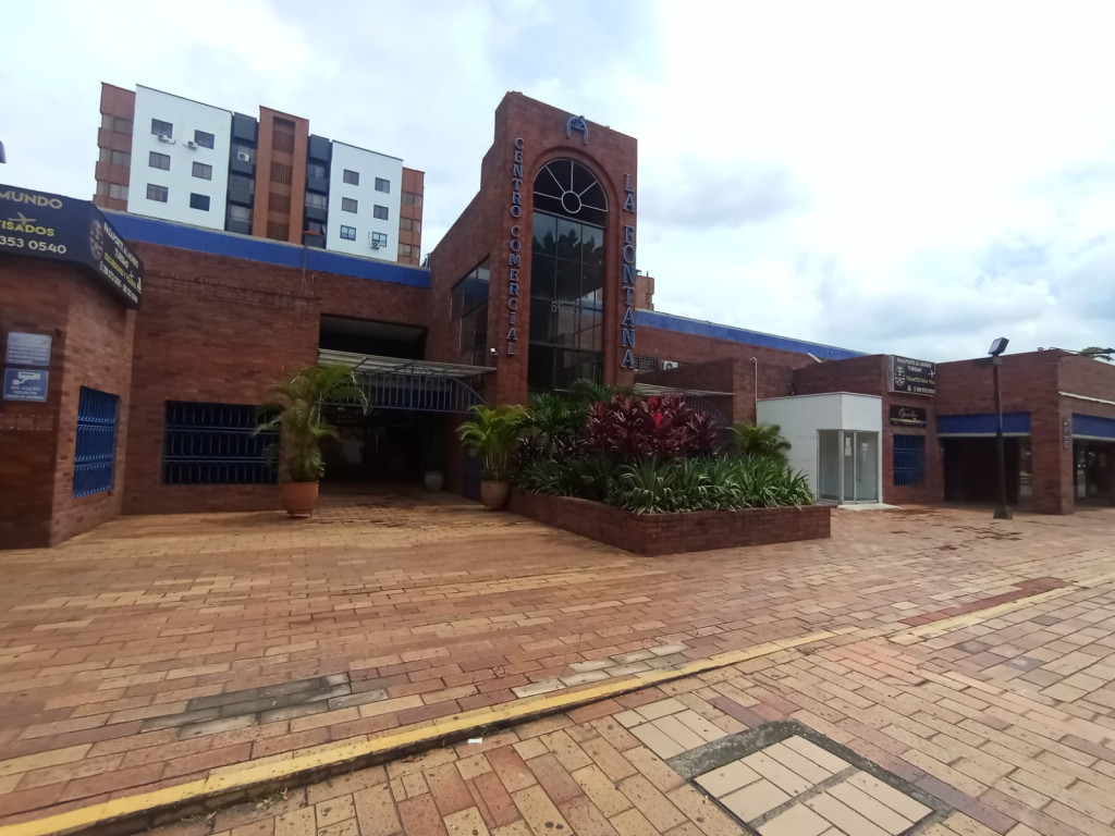 Local En Arriendo - El Limonar, Cali