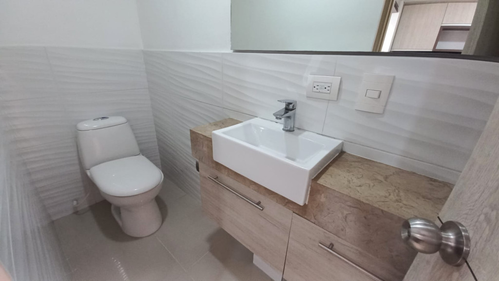 Apartamento En Arriendo - Urbanización La Flora, Cali