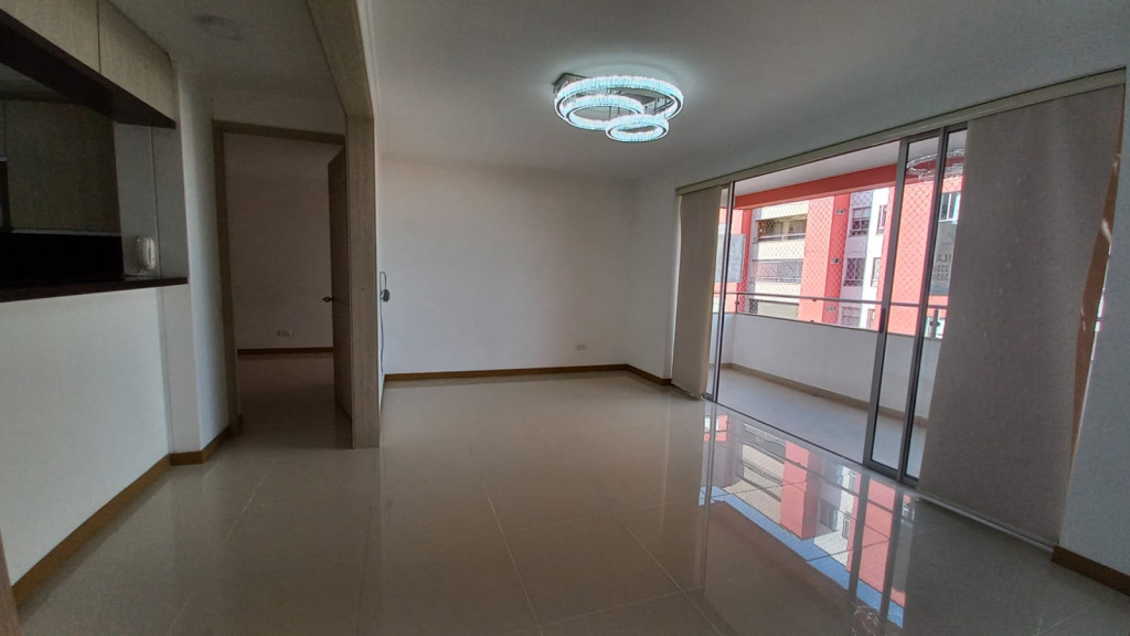 Apartamento En Arriendo - Urbanización La Flora, Cali
