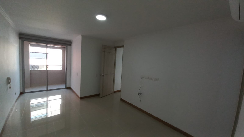 Apartamento En Arriendo - Urbanización La Flora, Cali