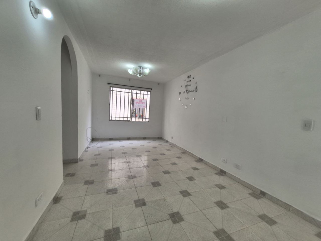 Apartamento En Venta - La Alborada, Cali