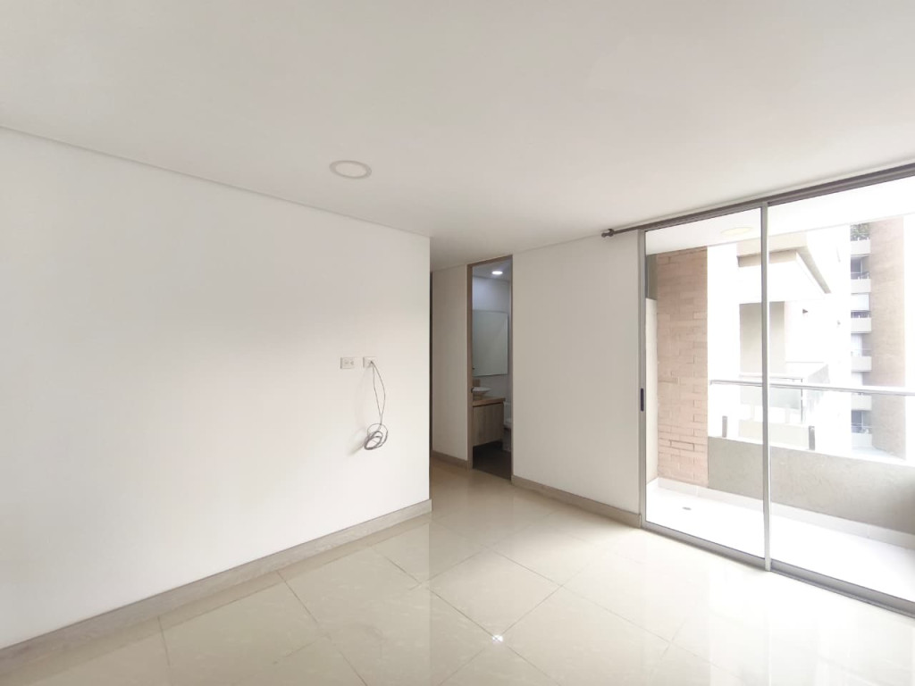 Apartamento En Arriendo - Urbanización La Flora, Cali