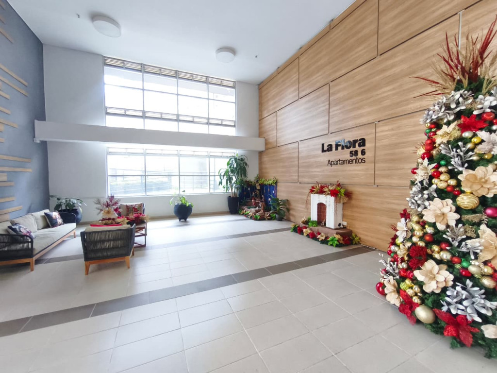 Apartamento En Arriendo - Urbanización La Flora, Cali