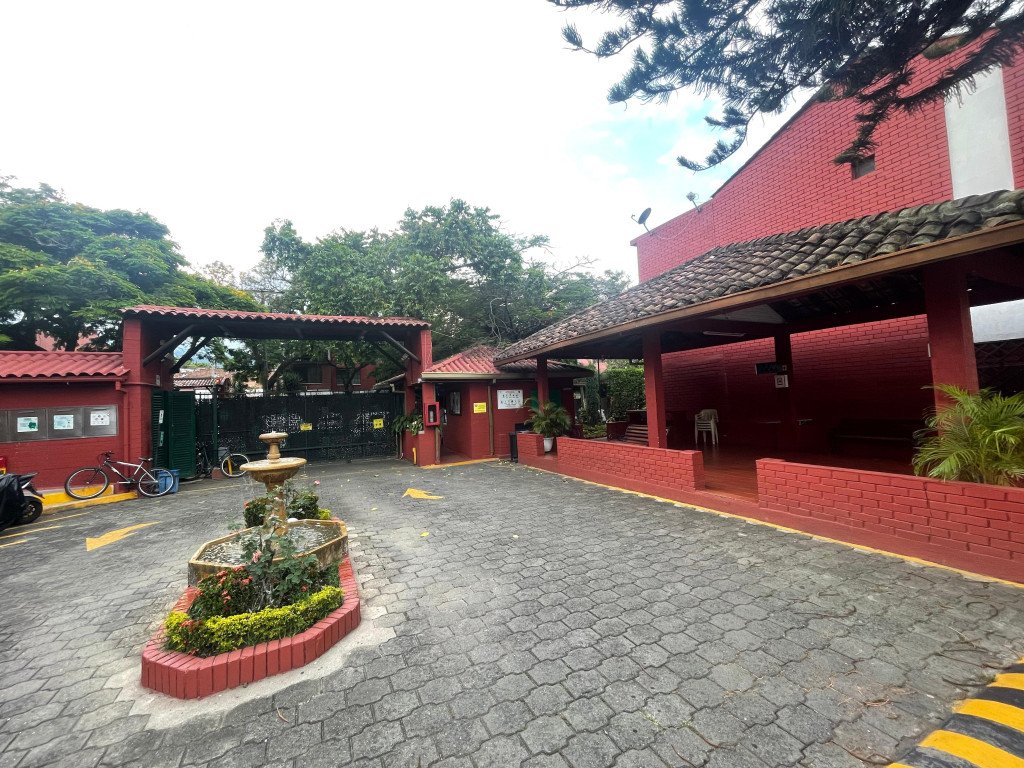 Casa En Arriendo - Santa Anita, Cali