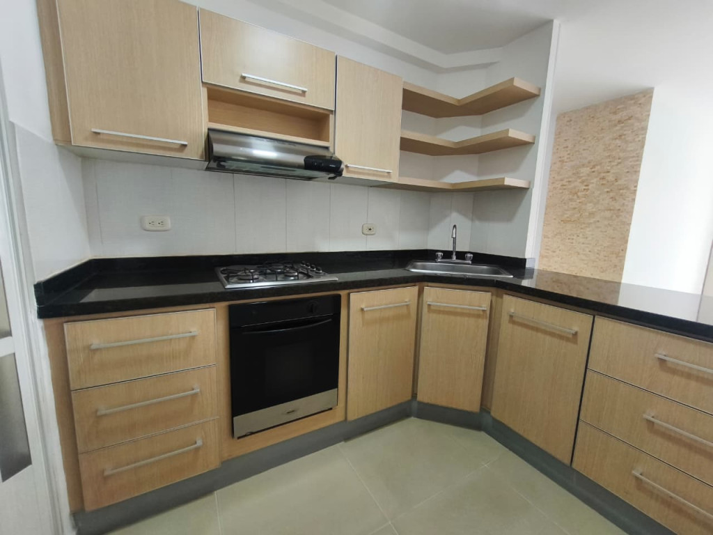 Apartamento En Arriendo - Urbanización La Flora, Cali