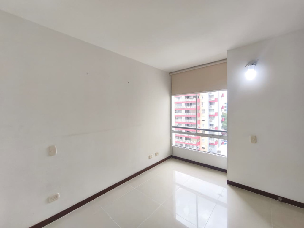 Apartamento En Arriendo - Urbanización La Flora, Cali