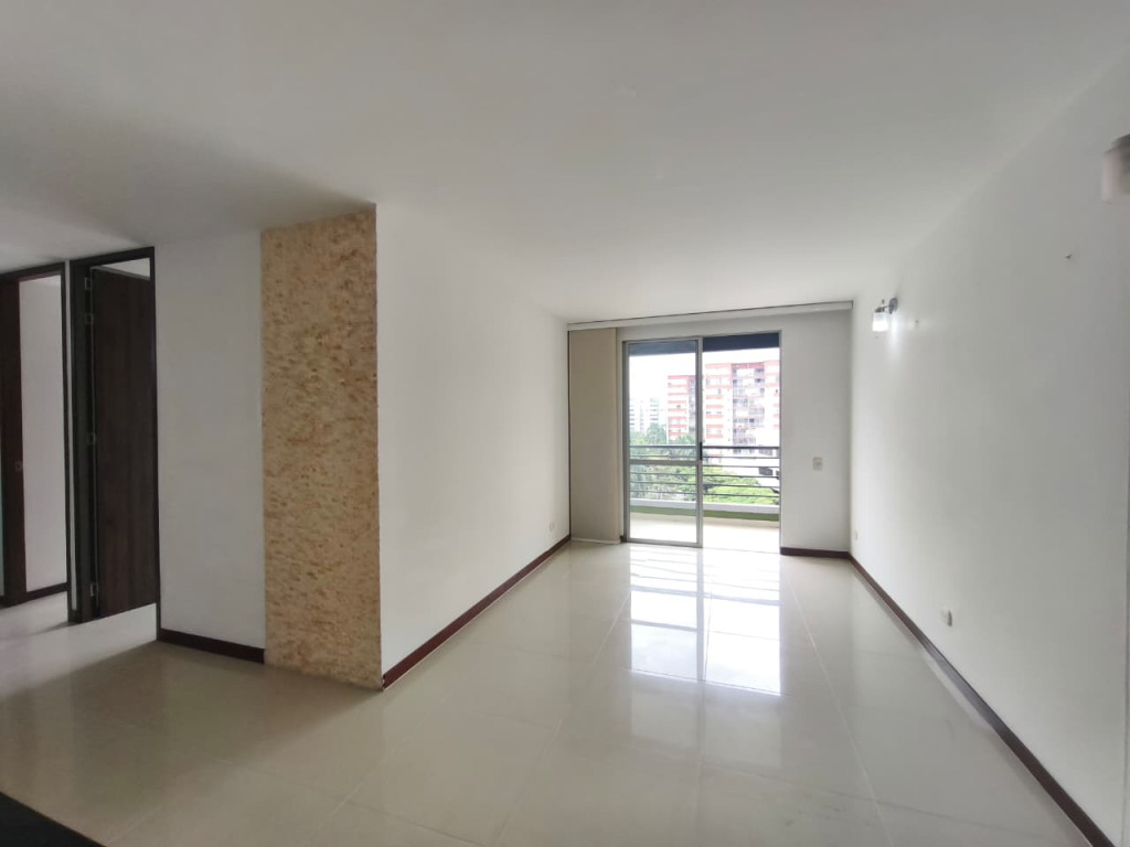 Apartamento En Arriendo - Urbanización La Flora, Cali
