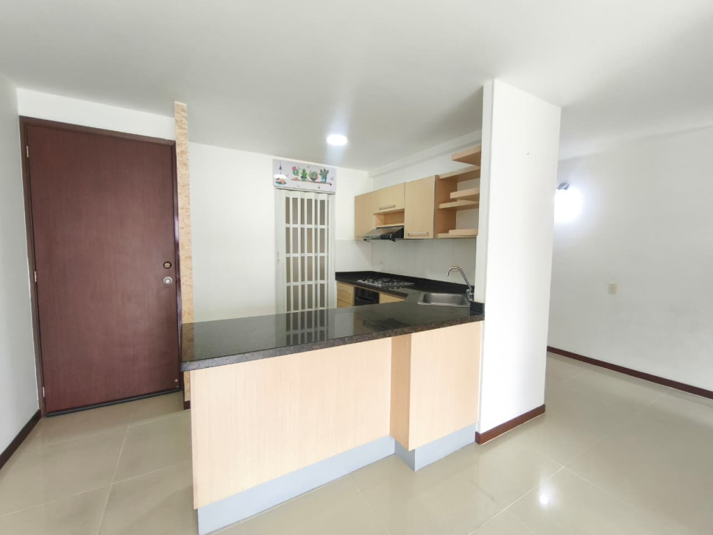 Apartamento En Arriendo - Urbanización La Flora, Cali