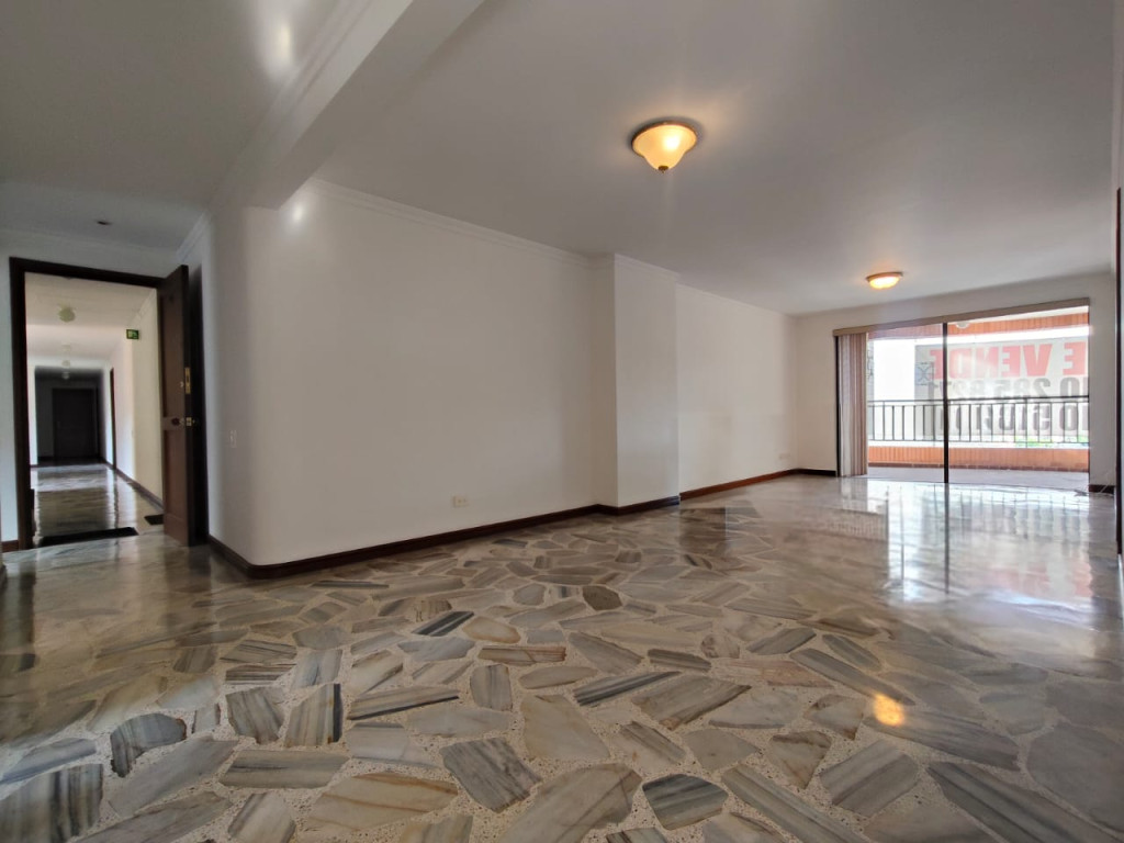 Apartamento En Venta - Granada, Cali