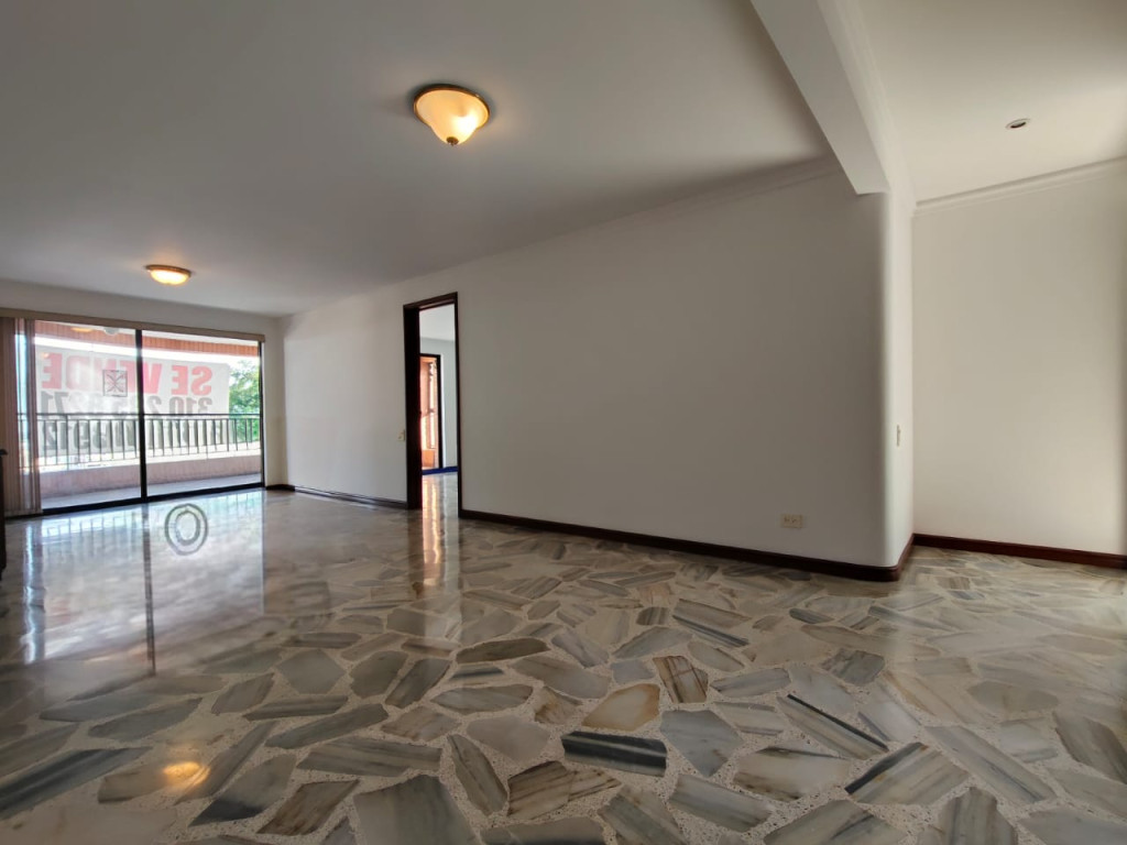 Apartamento En Venta - Granada, Cali